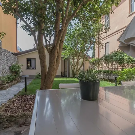 The Secret Garden 公寓